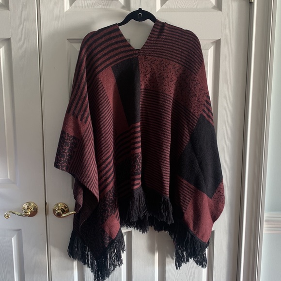 Style & Co. Patterned Knit Wrap - Picture 4 of 6